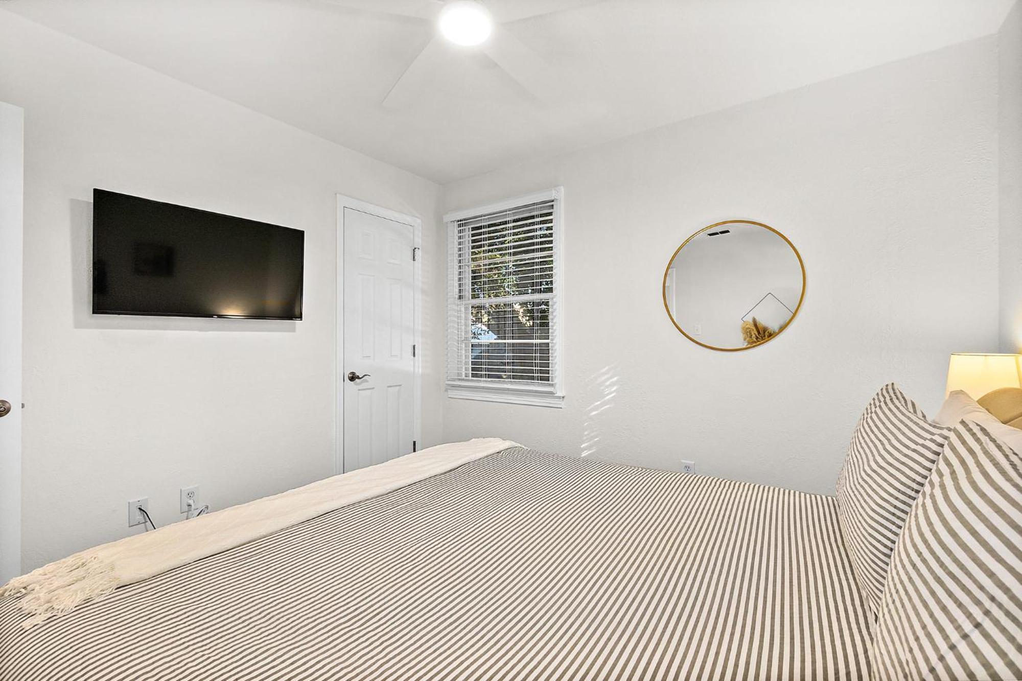 Private Uptown Flat - Walk To Nights Of Lights! Apartment เซนต์ออกัสติน ภายนอก รูปภาพ